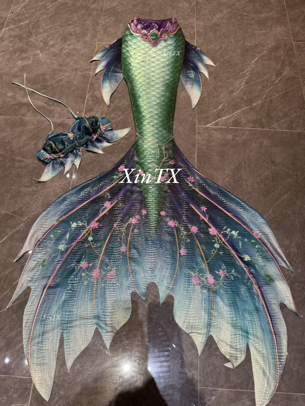 ชุดว่ายน้ำหางนางเงือกแบบปั๊มร้ - Aquarium Fish In บทวิจารณ์และราคา